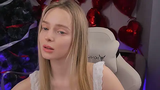 JuliaBrewwer online show from March 2026 03:23:01 PM