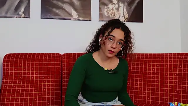 Taylor Tina online show from February 2026 07:23:02 PM