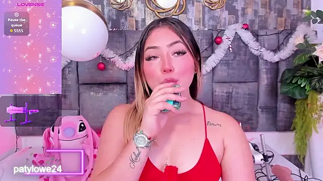 Snapshot of PatyLawrence chatting on January 2026 04:37:02 AM PatyLawrence online show from January 2026 04:37:02 AM