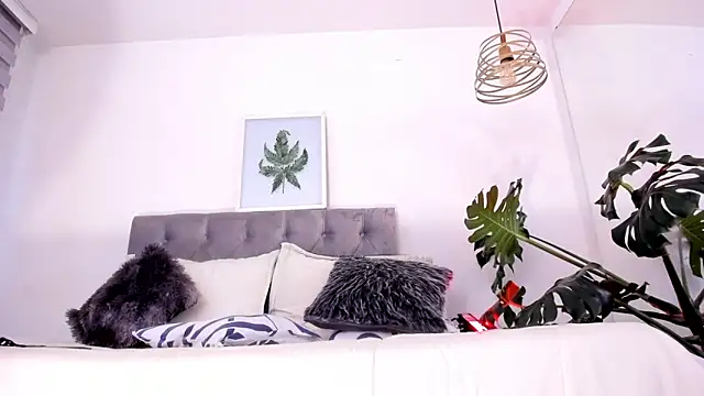 Lucie Harper online show from November 2025 07:57:02 PM