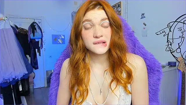 Snapshot of annkeenon chatting on February 2026 09:13:01 PM annkeenon online show from February 2026 09:13:01 PM