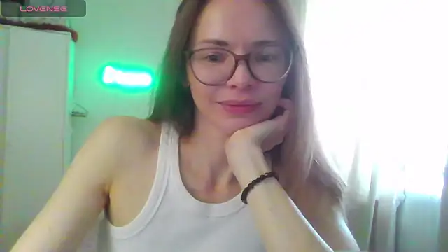 Snapshot of SEA_Dream chatting on March 2026 05:13:01 AM SEA Dream online show from March 2026 05:13:01 AM