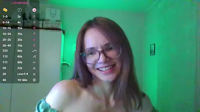 Snapshot of SEA_Dream chatting on April 2026 05:43:02 PM SEA Dream online show from April 2026 05:43:02 PM