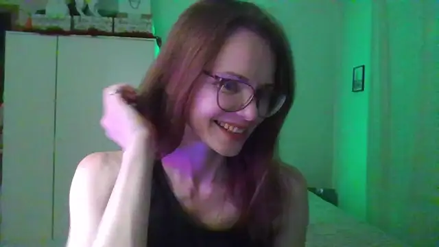 Snapshot of SEA_Dream chatting on April 2026 05:32:02 PM SEA Dream online show from April 2026 05:32:02 PM