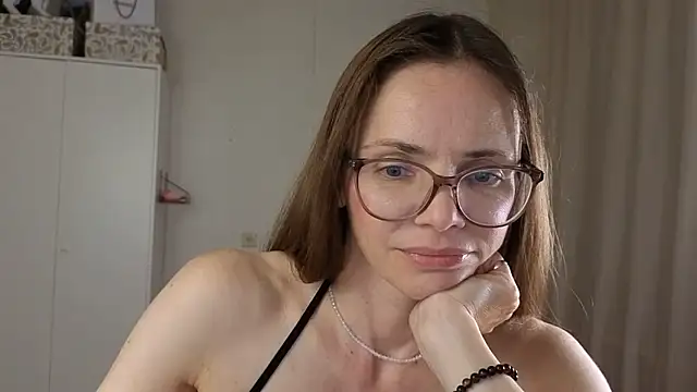 Snapshot of SEA_Dream chatting on May 2026 04:59:01 PM SEA Dream online show from May 2026 04:59:01 PM