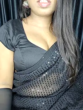 Webrowncouple online show from September 2025 04:28:02 PM