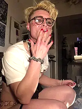 Snapshot of Sissy_Cindy_Whore chatting on November 2025 06:32:01 PM Sissy Cindy Whore online show from November 2025 06:32:01 PM