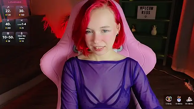 NaomiYoru online show from November 2025 08:29:01 PM