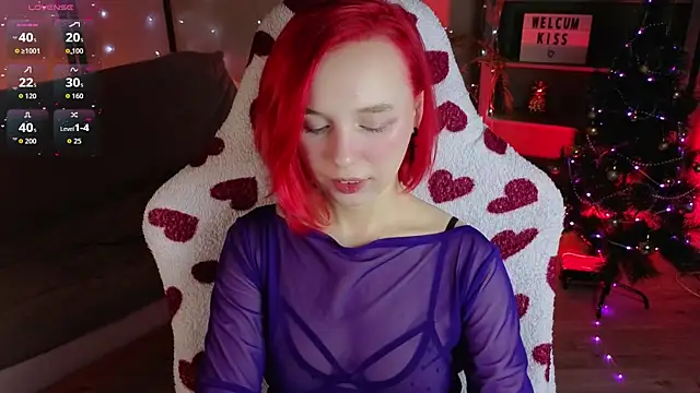 NaomiYoru online show from December 2025 08:38:02 PM