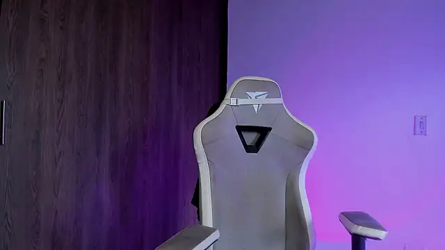 natevillage online show from September 2025 09:05:02 PM