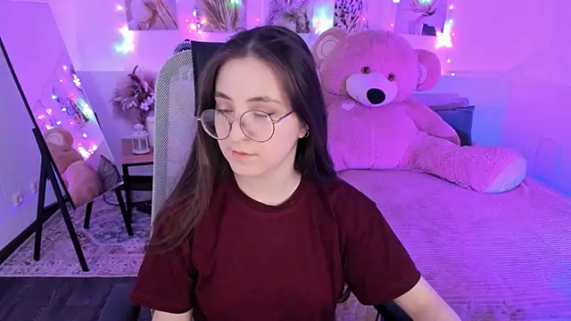 VirtuallVoyant online show from March 2026 05:18:02 PM