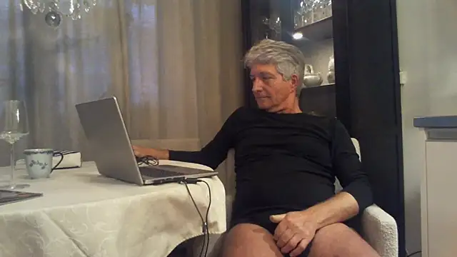 Swegay12-Exhi online show from February 2026 03:15:02 PM