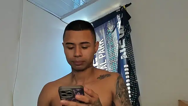 Snapshot of _Logan_Colton_ chatting on February 2026 04:56:02 PM Logan Colton online show from February 2026 04:56:02 PM