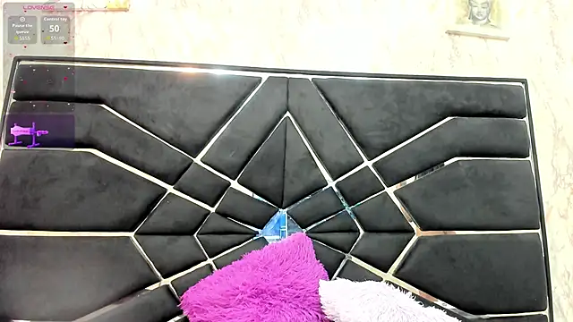 Snapshot of SASHA_BROWNIE__ chatting on May 2026 07:52:01 PM SASHA BROWNIE online show from May 2026 07:52:01 PM