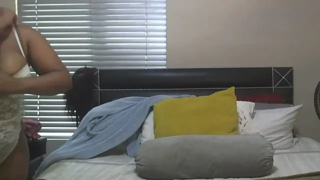 SweetBerryBliss online show from November 2025 07:47:01 AM