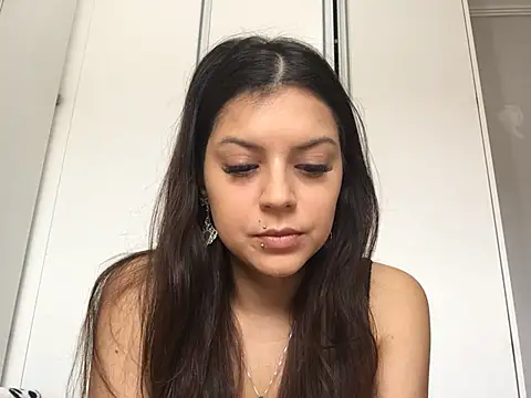 Snapshot of angelsecrets chatting on May 2026 06:36:02 PM angelsecrets online show from May 2026 06:36:02 PM
