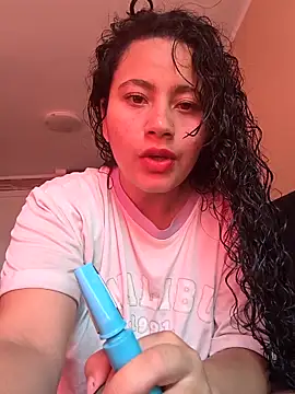 Snapshot of Yaya_watson chatting on May 2026 06:05:01 PM Yaya watson online show from May 2026 06:05:01 PM