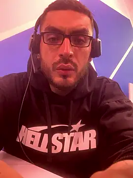 Snapshot of malek_xarx_ chatting on January 2026 08:45:02 PM malek xarx online show from January 2026 08:45:02 PM