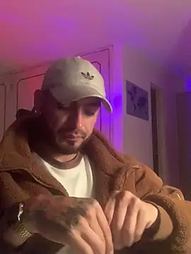 Snapshot of malek_xarx_ chatting on February 2026 05:35:01 AM malek xarx online show from February 2026 05:35:01 AM