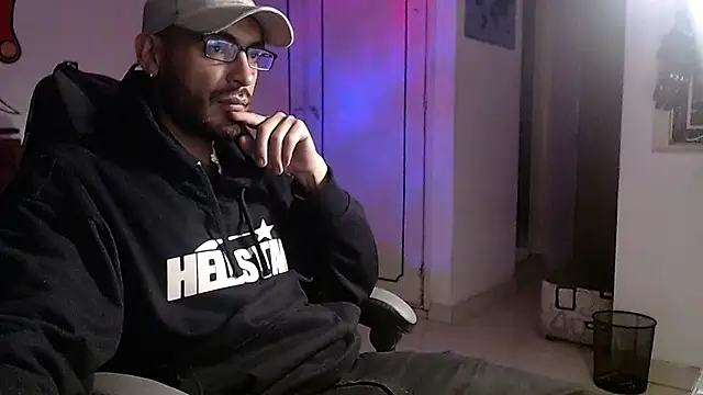 Snapshot of malek_xarx_ chatting on February 2026 06:50:01 AM malek xarx online show from February 2026 06:50:01 AM