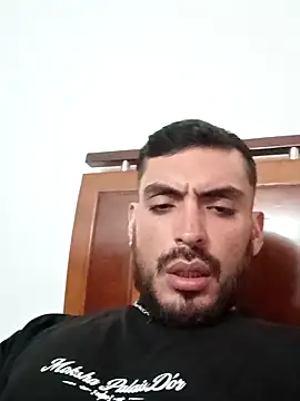 Snapshot of malek_xarx_ chatting on April 2026 03:22:01 AM malek xarx online show from April 2026 03:22:01 AM