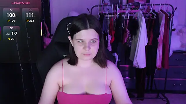 Snapshot of AmyVibess chatting on June 2026 06:22:02 PM AmyVibess online show from June 2026 06:22:02 PM