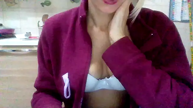 Kelly80 online show from October 2025 02:44:01 AM