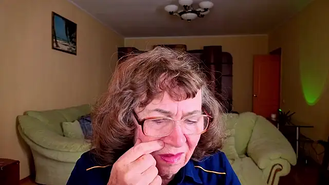 Betty Brick online show from January 2026 06:17:01 AM