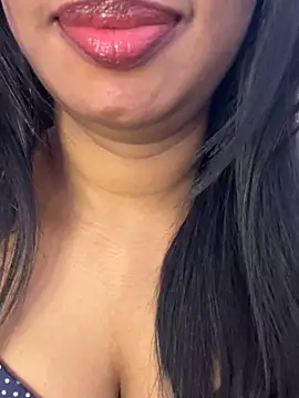 Snapshot of tamil_Aarathi chatting on June 2026 05:24:02 PM tamil Aarathi online show from June 2026 05:24:02 PM