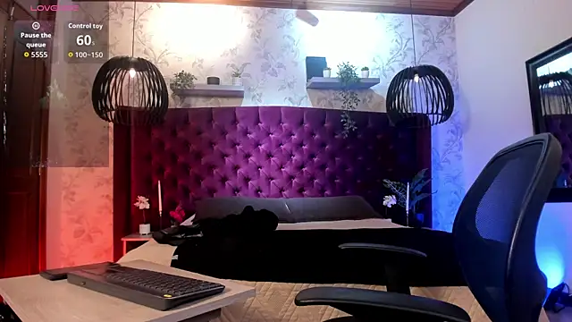 Snapshot of Dustin_Sonne chatting on June 2026 03:42:02 AM Dustin Sonne online show from June 2026 03:42:02 AM