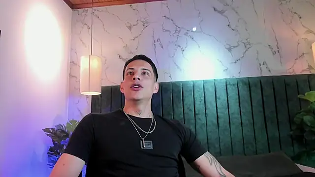 Snapshot of Dustin_Sonne chatting on July 2026 03:44:02 AM Dustin Sonne online show from July 2026 03:44:02 AM
