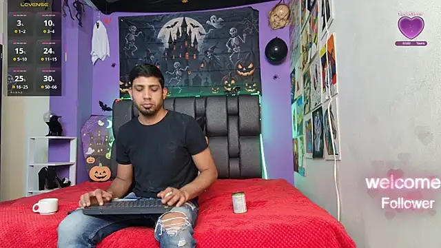 ashtoncooperr online show from October 2025 07:47:01 PM