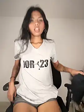 Snapshot of NovaTemptress chatting on October 2025 01:05:02 AM NovaTemptress online show from October 2025 01:05:02 AM