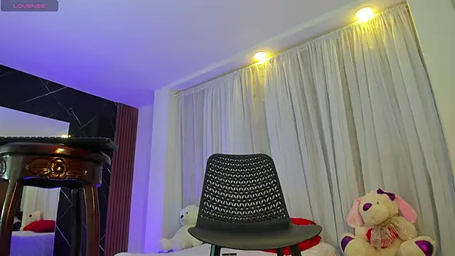 Vicky Hottman online show from March 2026 09:47:02 PM