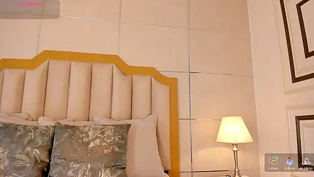 Snapshot of MaddieParker chatting on November 2025 07:43:01 PM MaddieParker online show from November 2025 07:43:01 PM