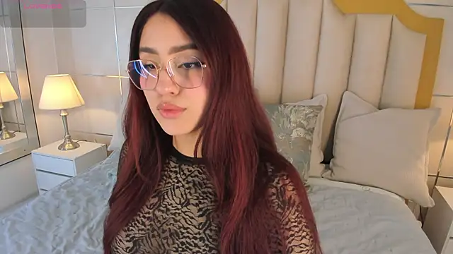 Snapshot of MaddieParker chatting on November 2025 08:35:02 PM MaddieParker online show from November 2025 08:35:02 PM