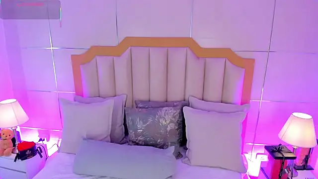 Snapshot of MaddieParker chatting on February 2026 07:32:02 PM MaddieParker online show from February 2026 07:32:02 PM