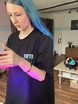 Snapshot of Seductively4_20 chatting on October 2025 01:01:01 PM Seductively4 20 online show from October 2025 01:01:01 PM