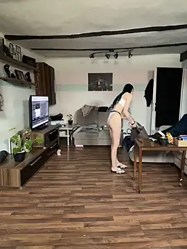 Snapshot of Seductively4_20 chatting on November 2025 11:09:02 AM Seductively4 20 online show from November 2025 11:09:02 AM