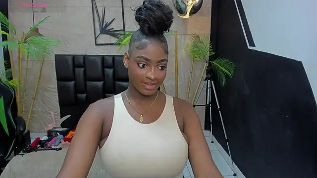 Snapshot of alana_bonny chatting on May 2026 01:17:02 PM alana bonny online show from May 2026 01:17:02 PM