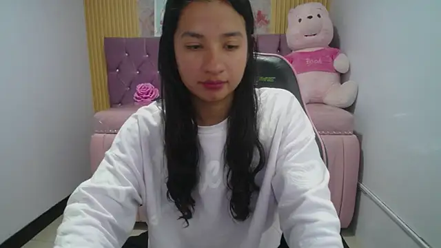 Irina evans s1 online show from September 2025 04:18:02 PM