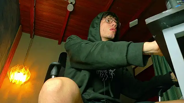 david huge online show from April 2026 07:23:02 AM