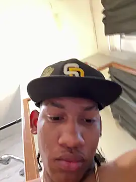 Snapshot of mikyng chatting on October 2025 01:31:02 PM mikyng online show from October 2025 01:31:02 PM