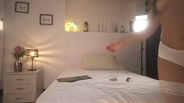 Snapshot of ximena_cortez_03 chatting on October 2025 01:51:02 AM ximena cortez 03 online show from October 2025 01:51:02 AM