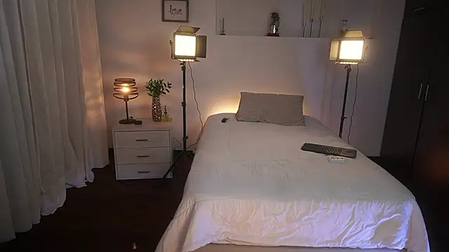 Snapshot of ximena_cortez_03 chatting on February 2026 11:01:01 PM ximena cortez 03 online show from February 2026 11:01:01 PM