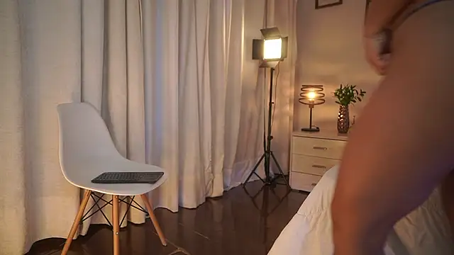 Snapshot of ximena_cortez_03 chatting on February 2026 10:06:02 PM ximena cortez 03 online show from February 2026 10:06:02 PM