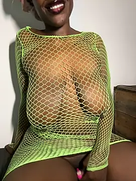 bustyblackebony online show from October 2025 07:43:01 PM