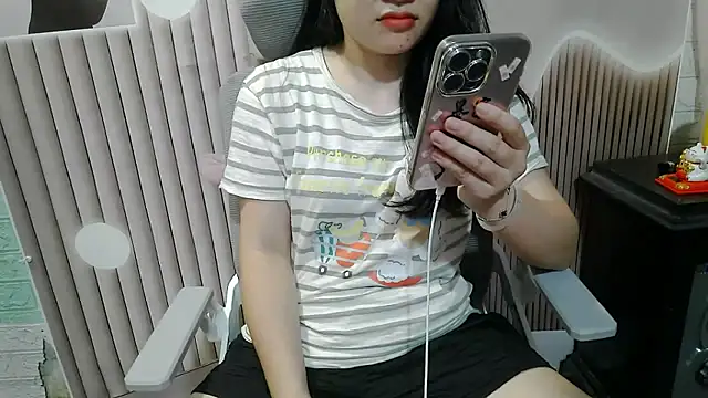 Emachiii online show from September 2025 04:29:01 AM