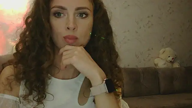 Amber Carrol online show from September 2025 05:23:02 PM