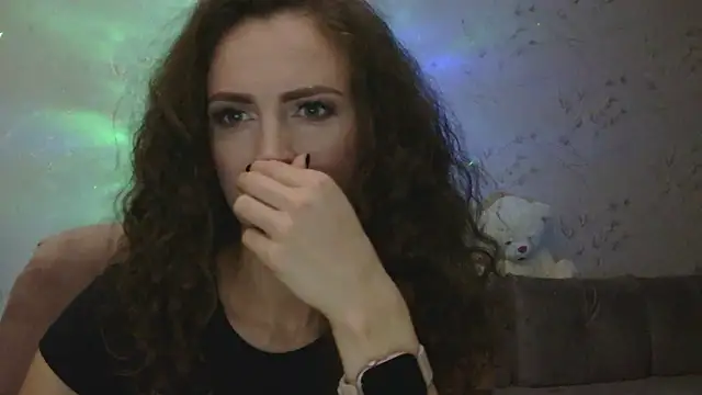 Amber Carrol online show from November 2025 05:19:01 PM